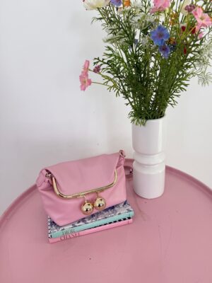 0dbd2c70-7078-4ab4-96fe-b302a83768ec