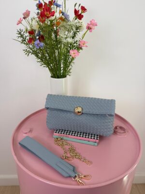 14815864-4d93-4558-ad94-72b3dc37f3f9