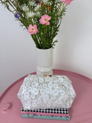 2b963df6-ec0a-452d-89ae-c09e1ec62415