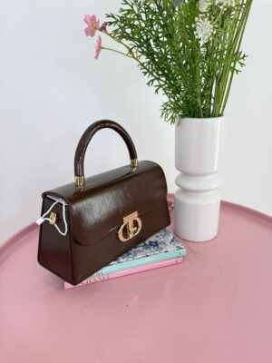 50ae0cee-e6f3-4279-86f7-171944e67831