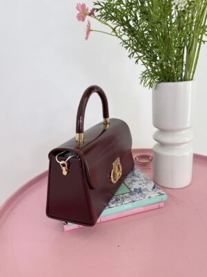 5c4661f6-a05e-4abf-baec-8dc31f83ad27