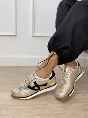 6d3271d2-b216-41e5-8641-3c2673f743bc