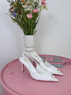 8e96d882-26b6-42ec-8e6c-28163446fefa