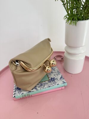 c52093c1-c030-43ab-b0bb-7d68f862e581