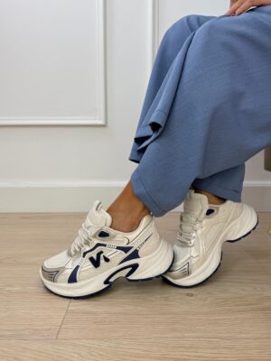 ce4f8c0b-623a-4970-a05b-1bdb11469403