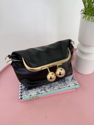 e7cb5192-c0f5-4a4d-a133-a9bc6e652c15