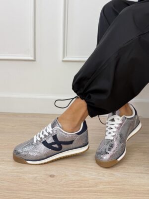 ebc9dd7a-a10e-4716-8491-2fd9e92e8e5d