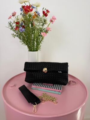 fd120557-789d-43b0-a049-28b2ea9aba1d